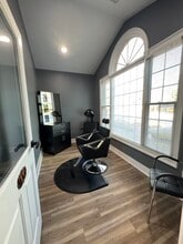 301-304 Macy Dr, Roswell, GA à louer Photo intérieure- Image 1 de 3