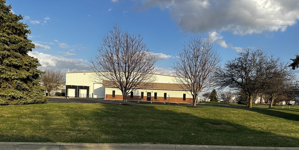 5000 Transamerica Dr, Columbus, OH for lease - Building Photo - Image 3 of 19