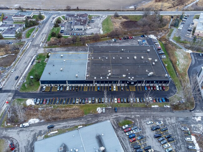 Plus de détails pour 302 Legget Dr, Ottawa, ON - Industriel à louer