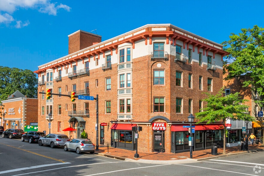 101 N Columbus St, Alexandria, VA for lease - Primary Photo - Image 1 of 4