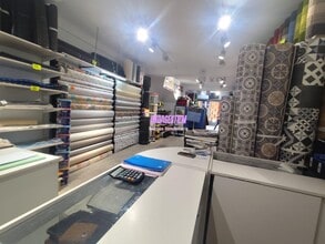 Commerce de détail dans Badalona, Barcelona à louer Photo intérieure- Image 2 de 4