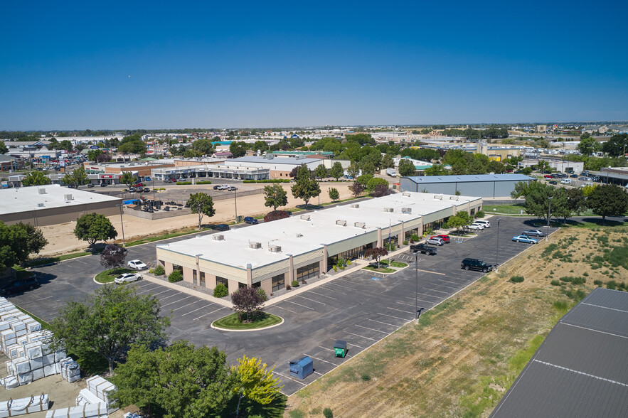 823 Park Centre Way, Nampa, ID à vendre - Photo du bâtiment - Image 1 de 1