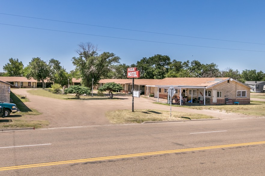 1005 Vega Blvd, Vega, TX à vendre - Photo du bâtiment - Image 1 de 1