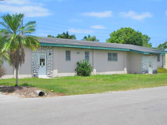 50 Mildred Dr, Fort Myers, FL à vendre - Photo du bâtiment - Image 3 de 21