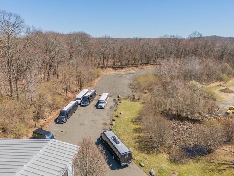 106 Willenbrock Rd, Oxford, CT for sale - Building Photo - Image 2 of 11