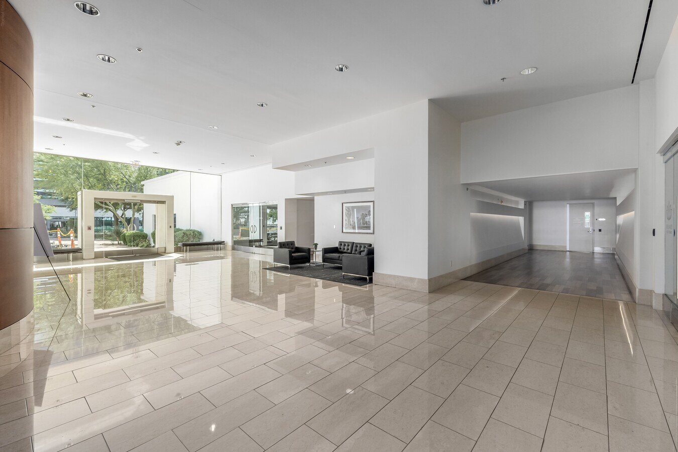 3033 N Central Ave, Phoenix, AZ 85012 - Unit 420 - - Interior Photo - Image 1 of 21