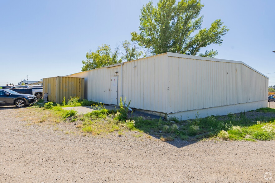4828 Pacific Rd NE, Calgary, AB for lease - Building Photo - Image 2 of 2