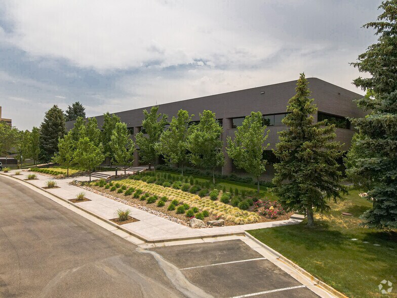 181 Inverness Dr W, Englewood, CO à louer - Photo du bâtiment - Image 1 de 9
