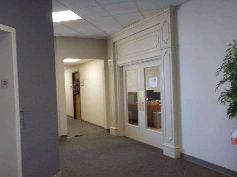 3700 N 10th St, McAllen, TX à louer - Photo intérieure - Image 3 de 69