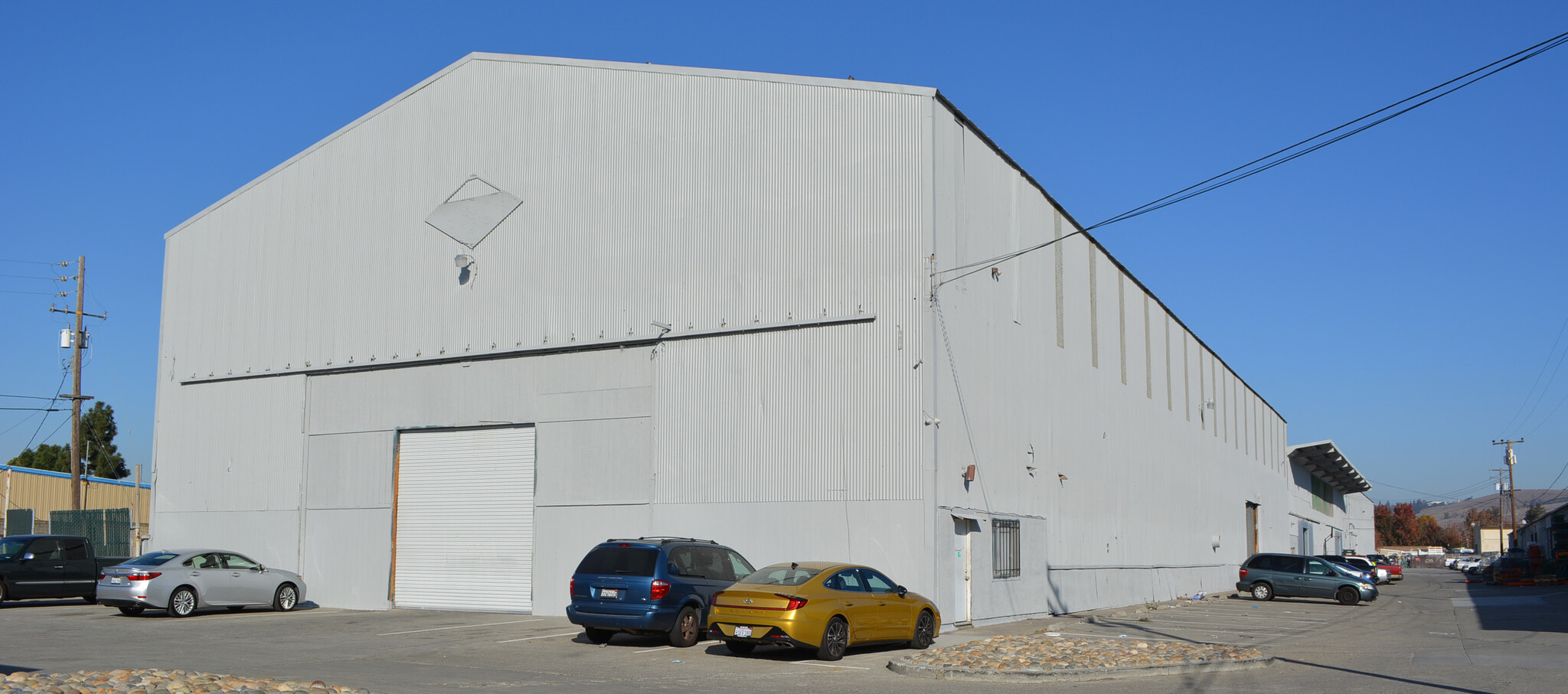 1273 W Industrial Pky, Hayward, CA for lease Building Photo- Image 1 of 3