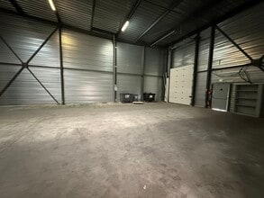 Flex in Marseille for lease Interior Photo- Image 2 of 4