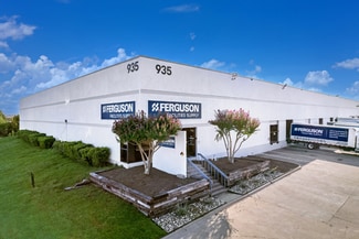 Plus de détails pour 935 Avenue R, Grand Prairie, TX - Industriel à louer