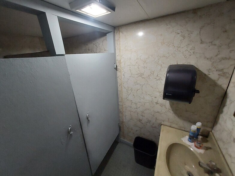 66-68 Plymouth St, Edwardsville, PA à vendre - Photo du bâtiment - Image 3 de 21