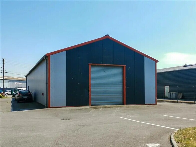 Flex in Saint-Malo for lease - Building Photo - Image 2 of 4