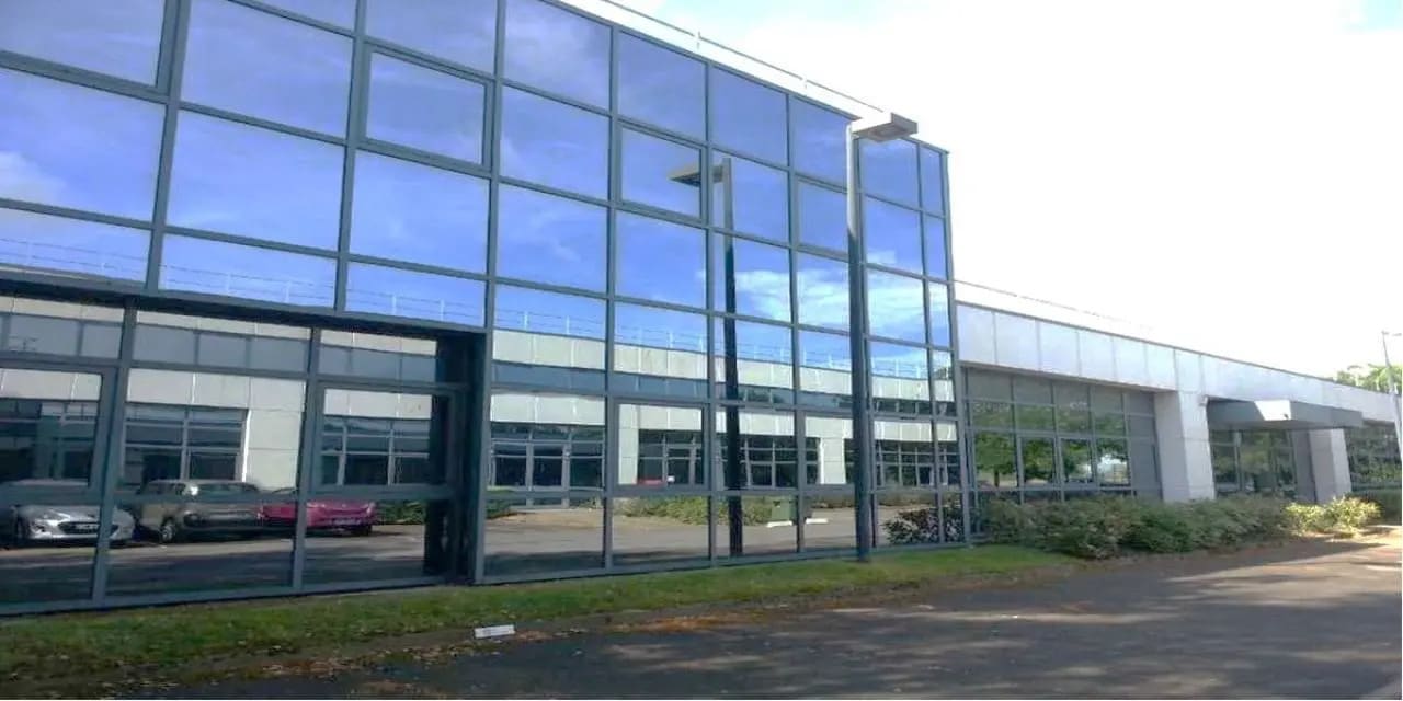 Office in Saclay for lease Building Photo- Image 1 of 2