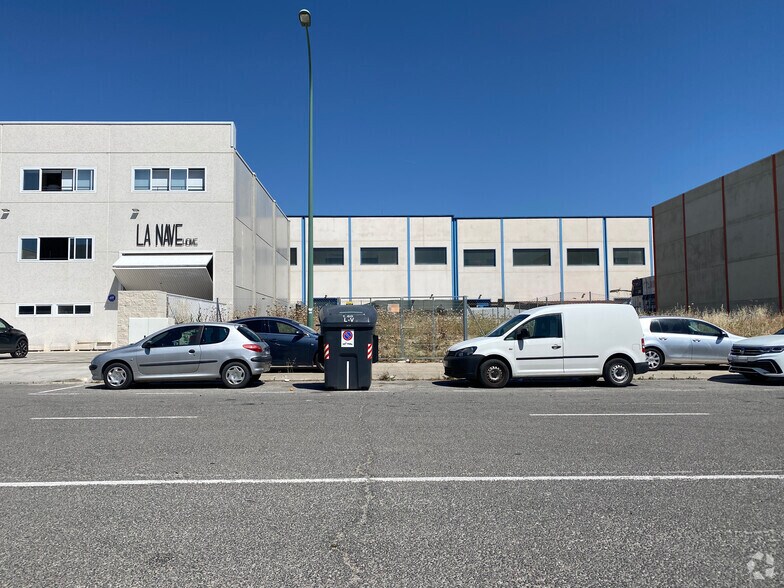 Calle Iniciativa, 21, Getafe, Madrid à vendre - Photo du bâtiment - Image 2 de 3
