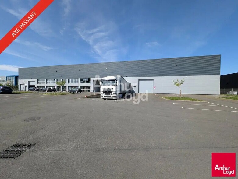 Flex dans Noyal-Châtillon-sur-Seiche à louer - Photo du bâtiment - Image 2 de 8