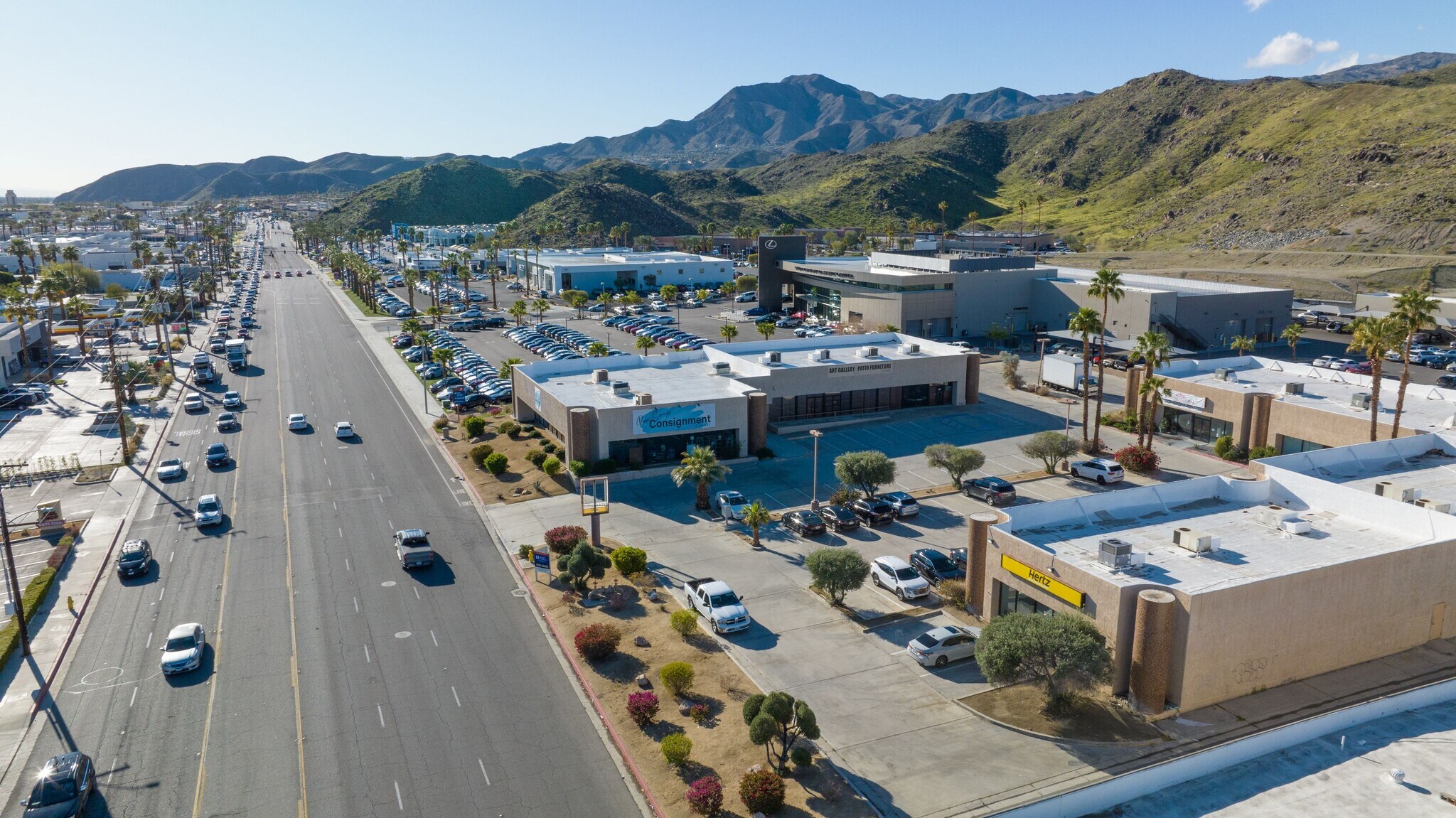 67777 E Palm Canyon Dr, Cathedral City, CA à louer Photo du bâtiment- Image 1 de 31