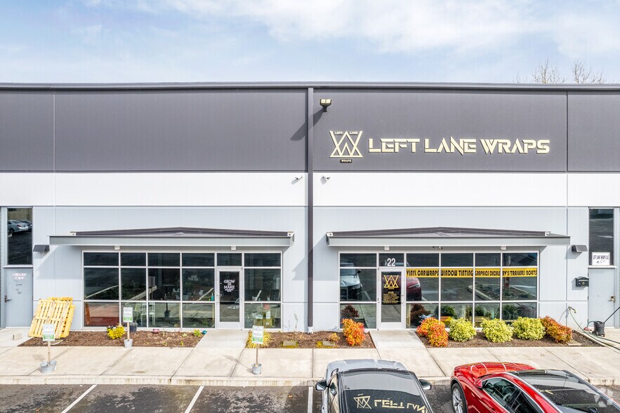 6781 NE Columbia Blvd, Portland, OR à louer - Photo du bâtiment - Image 3 de 7