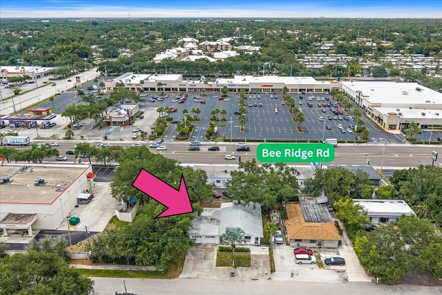 4242 McIntosh Ln, Sarasota, FL for sale - Aerial - Image 2 of 25