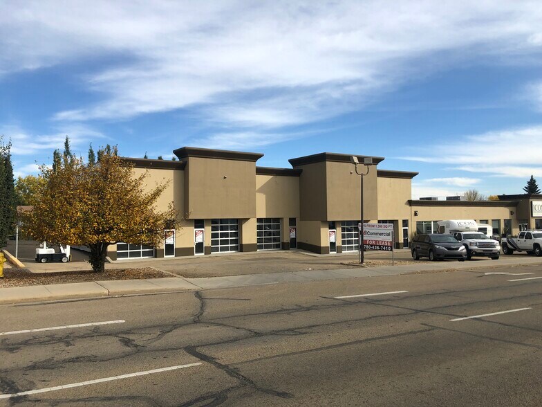 5610-5620 48 Av, Camrose, AB à louer - Photo du bâtiment - Image 2 de 3