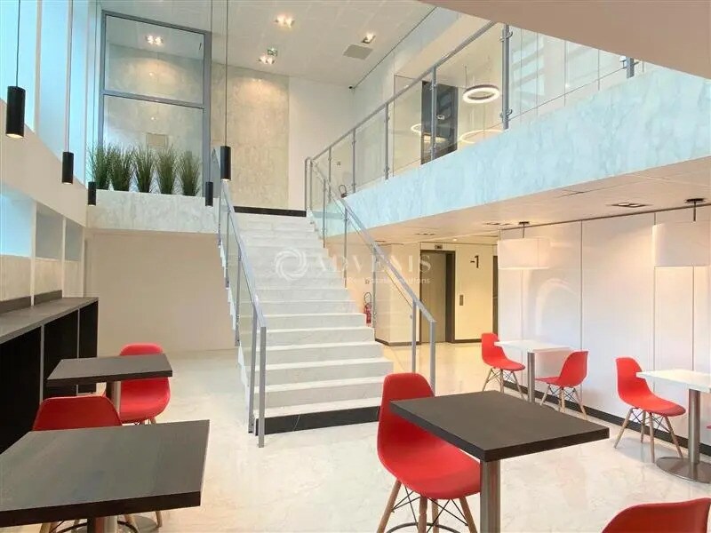 Bureau dans Boulogne-Billancourt à louer Photo du bâtiment- Image 1 de 13