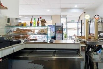Retail in Viladecans, Barcelona for lease Interior Photo- Image 2 of 8