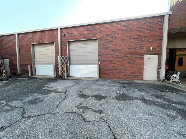 4135-4165 Willow Lake Blvd, Memphis, TN à louer - Photo du bâtiment - Image 3 de 10