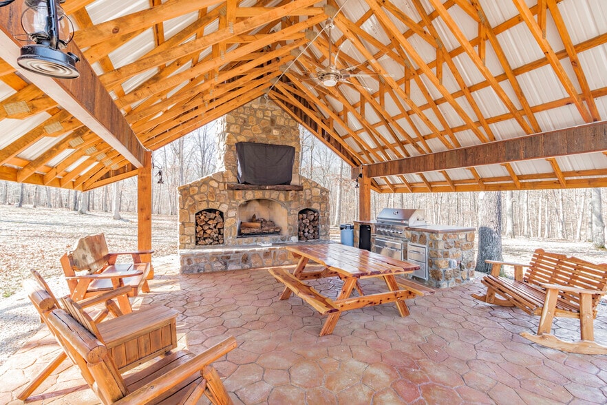 16731 Bethlehem Rd, Decatur, AR à vendre - Photo du bâtiment - Image 3 de 37