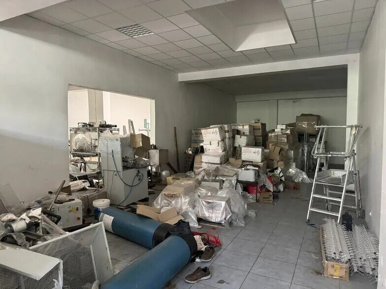 Local d'activités dans Mareuil-lès-Meaux à vendre - Photo intérieure - Image 2 de 12