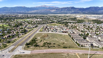 Old Ranch Road Storage Site - Services immobiliers commerciaux