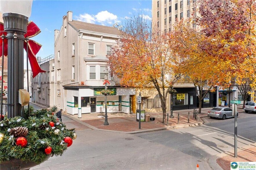 915 W Hamilton St, Allentown, PA à vendre - Photo du bâtiment - Image 3 de 39