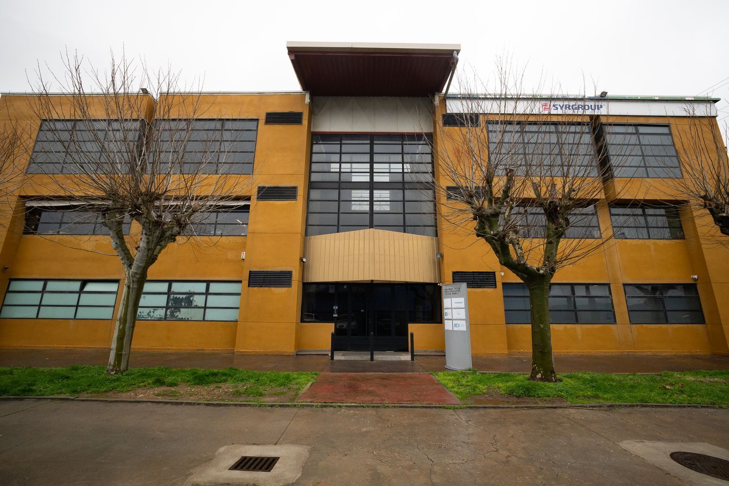 Industrial in Azuqueca de Henares, Guadalajara for sale Building Photo- Image 1 of 2