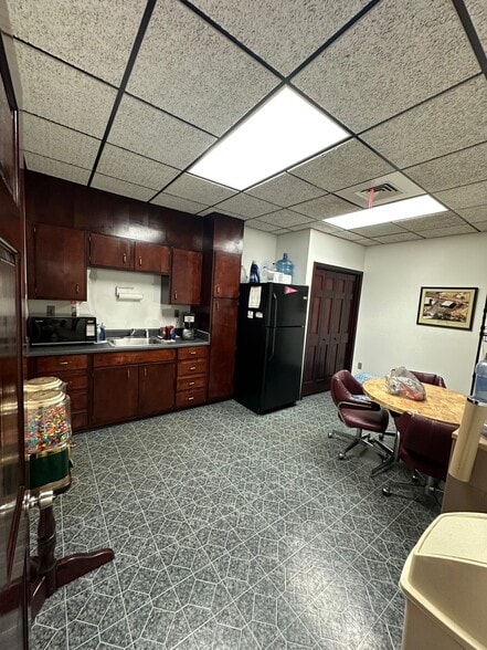 205 Camden Industrial Pky NW, Conyers, GA for sale - Building Photo - Image 3 of 16