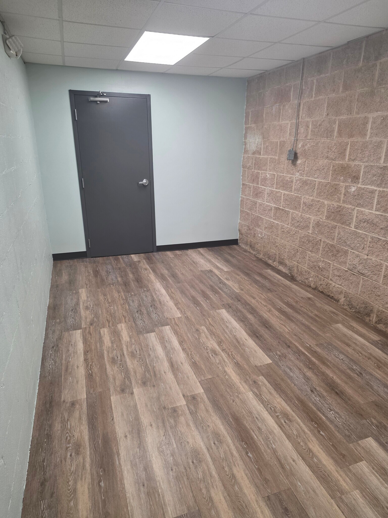 5961 Chalkville Mountain Ln, Birmingham, AL for lease Interior Photo- Image 1 of 2