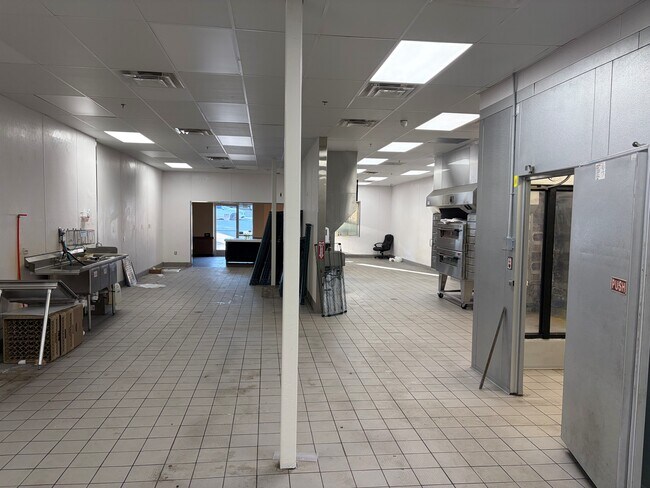 Plus de détails pour 826-830 Hazelwood Ave, Pittsburgh, PA - Commerce de détail à louer