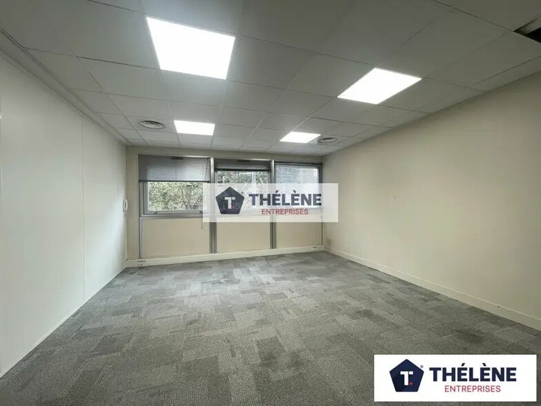 Office in Montpellier for lease - Interior Photo - Image 3 of 12