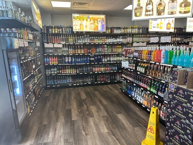 819 Us-90, Gautier, MS for lease - Interior Photo - Image 2 of 12