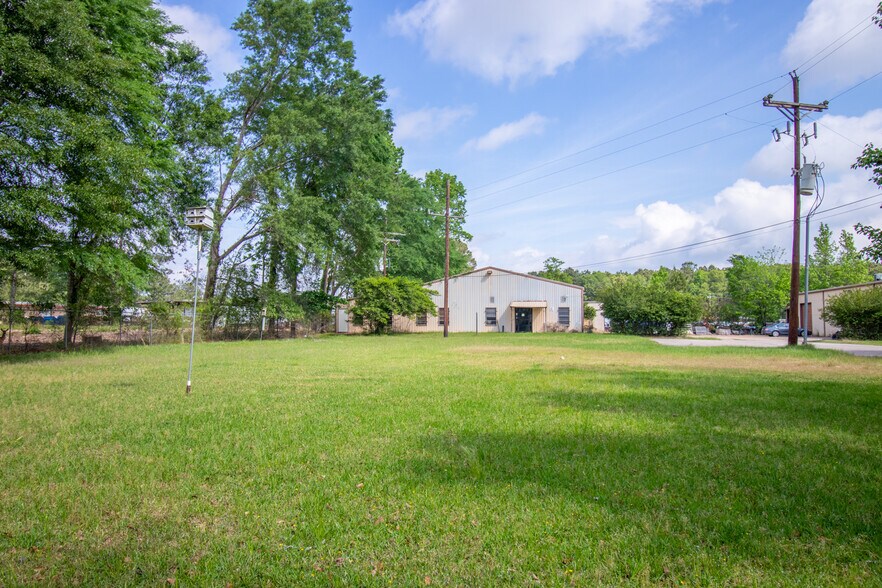 805 Hilbig Rd, Conroe, TX à vendre - Photo du bâtiment - Image 1 de 9