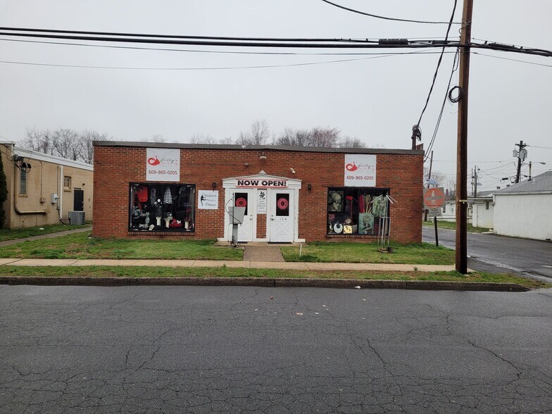 19 Lexington Ave, Ewing, NJ for lease - Primary Photo - Image 1 of 10