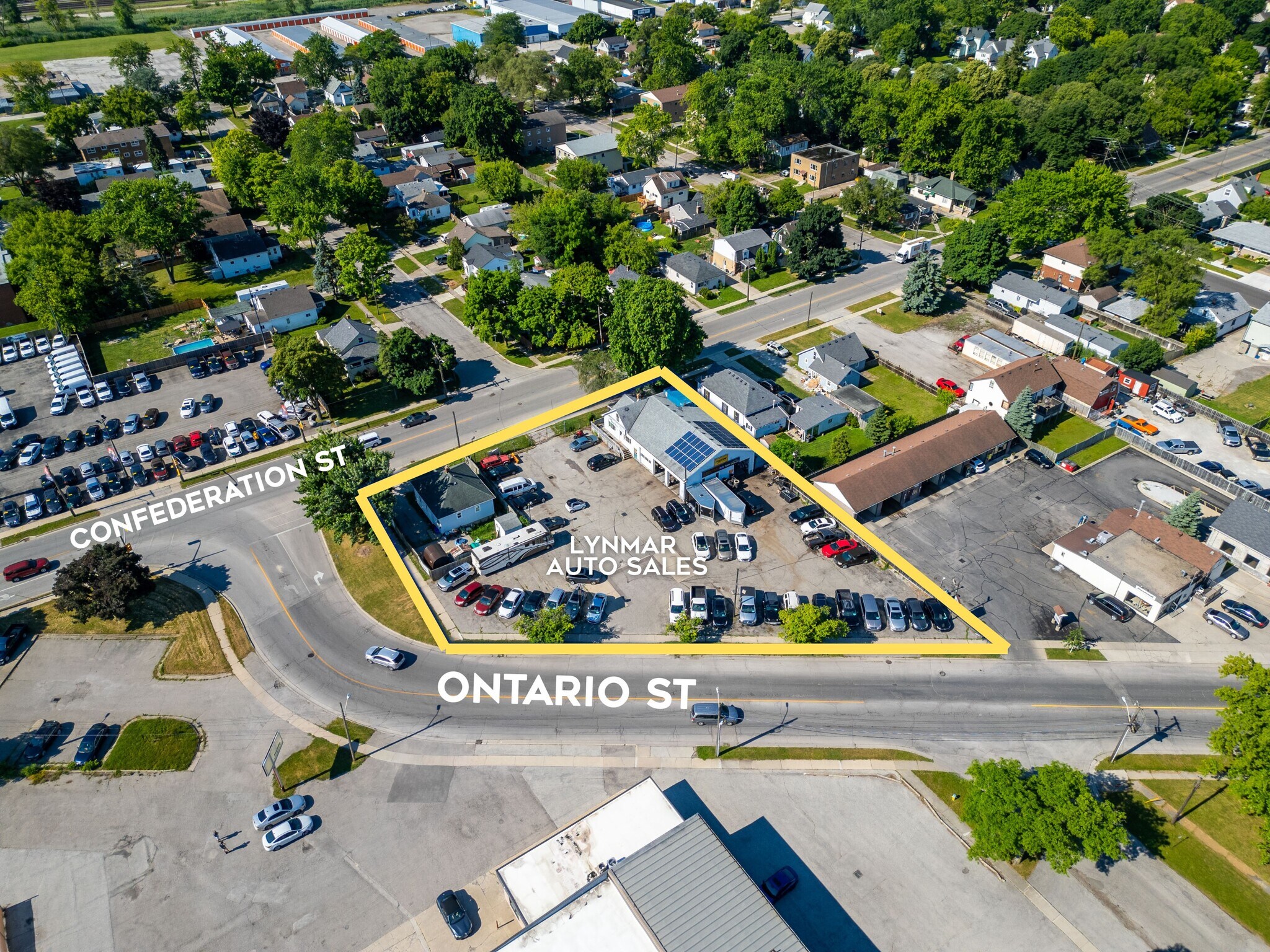 735 Ontario St, Sarnia, ON for sale Primary Photo- Image 1 of 1
