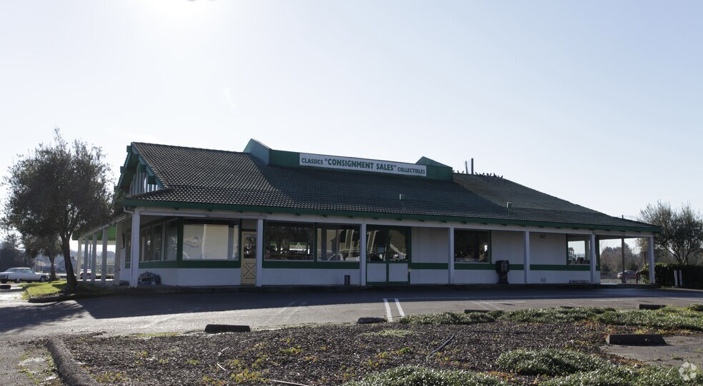 5101 Montero Way, Petaluma, CA à louer - Photo du bâtiment - Image 3 de 10