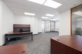 9900 Boul Cavendish, Montréal, QC for lease Interior Photo- Image 2 of 12