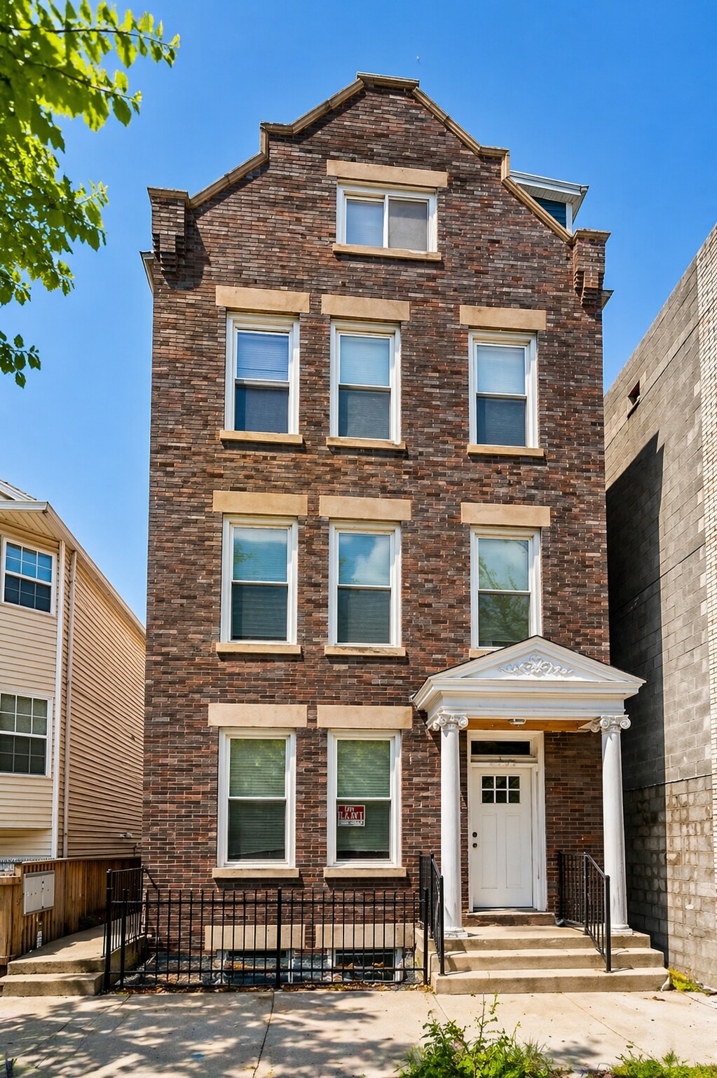 2353 W 18th Pl, Chicago, IL à vendre Photo principale- Image 1 de 14