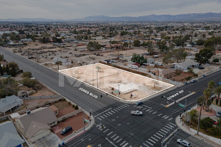 6005 W Gowan Rd, Las Vegas, NV à vendre - Photo du bâtiment - Image 1 de 5