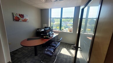 11 Bowdoin Mill Is, Topsham, ME for lease Interior Photo- Image 2 of 13