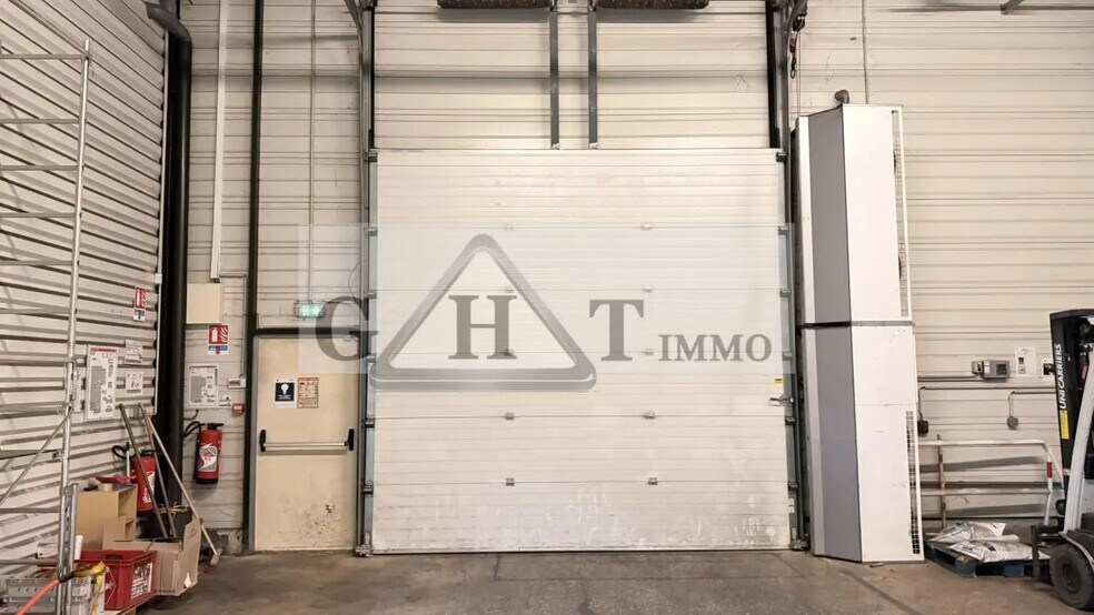 Industriel dans Mareuil-lès-Meaux à louer - Photo du bâtiment - Image 2 de 16