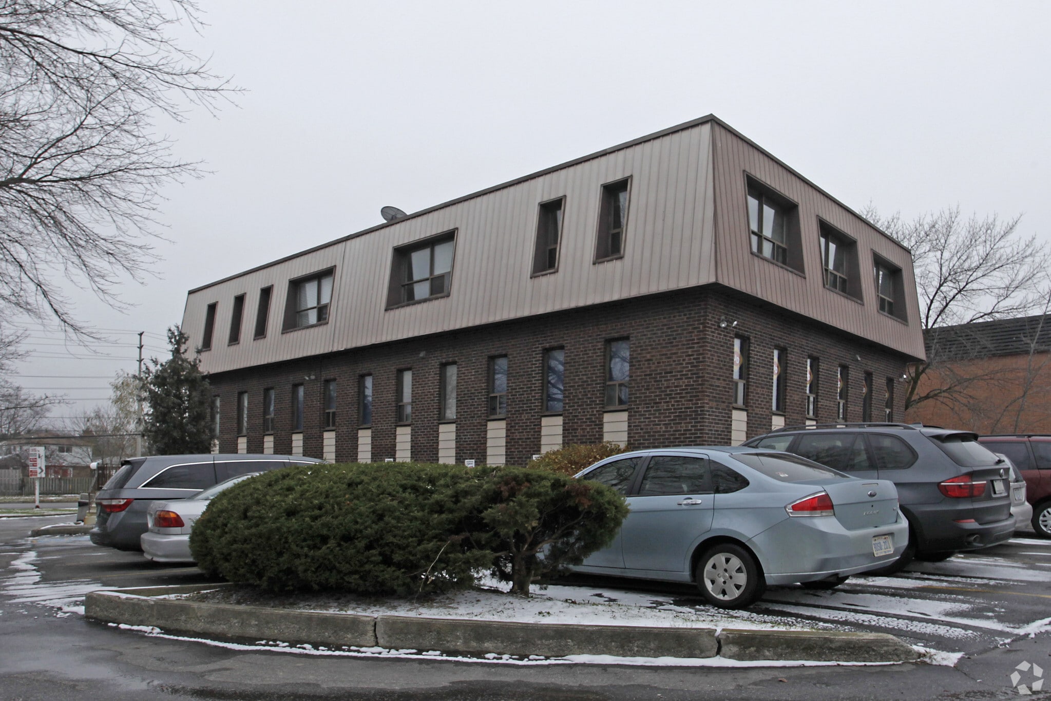 3173 Erindale Station Rd, Mississauga, ON à vendre Photo du bâtiment- Image 1 de 34