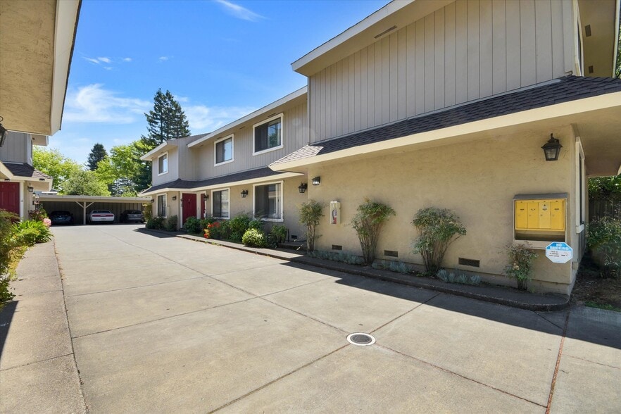 1048 7th St, Novato, CA for sale - Building Photo - Image 2 of 10