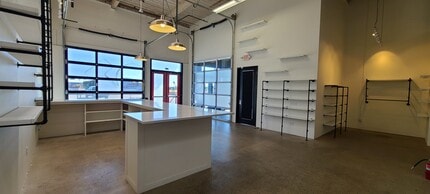 2195 Hyacinth St NE, Salem, OR for lease Interior Photo- Image 2 of 9